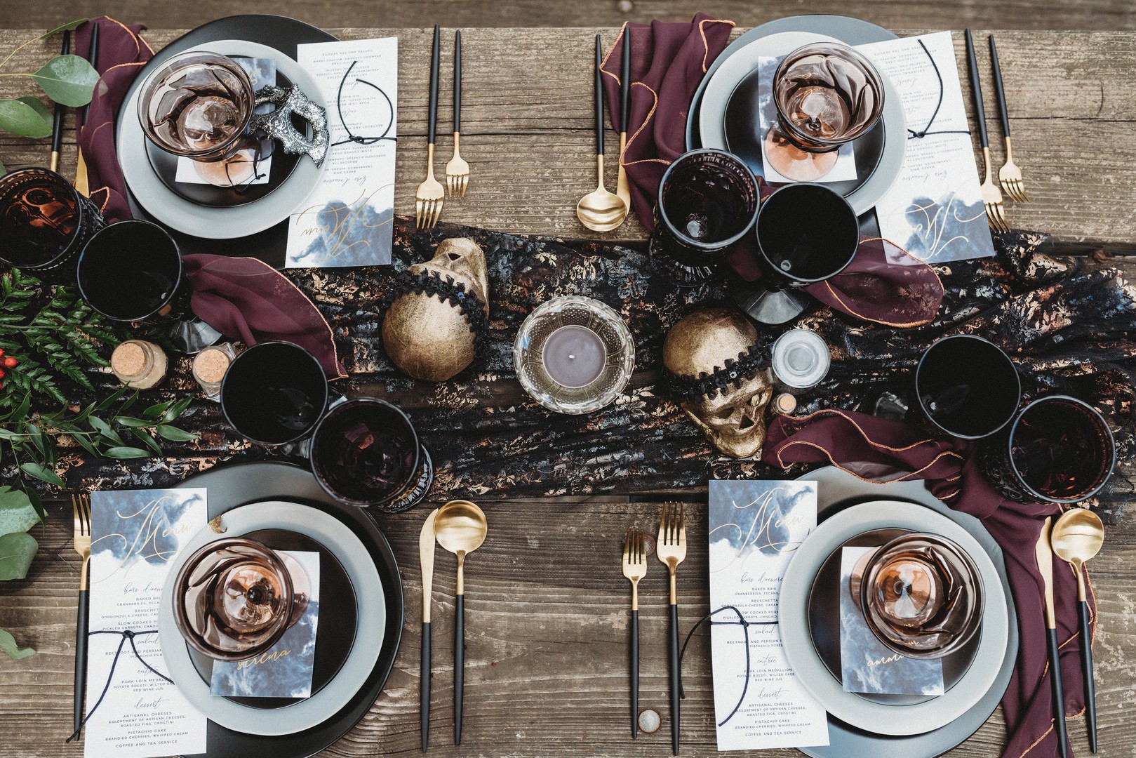 Black and gold wedding table settings