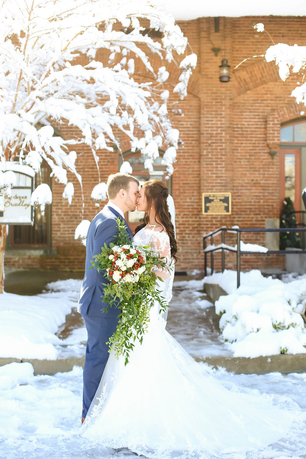 North Georgia Wedding Photographer, Snowy wedding photo ideas